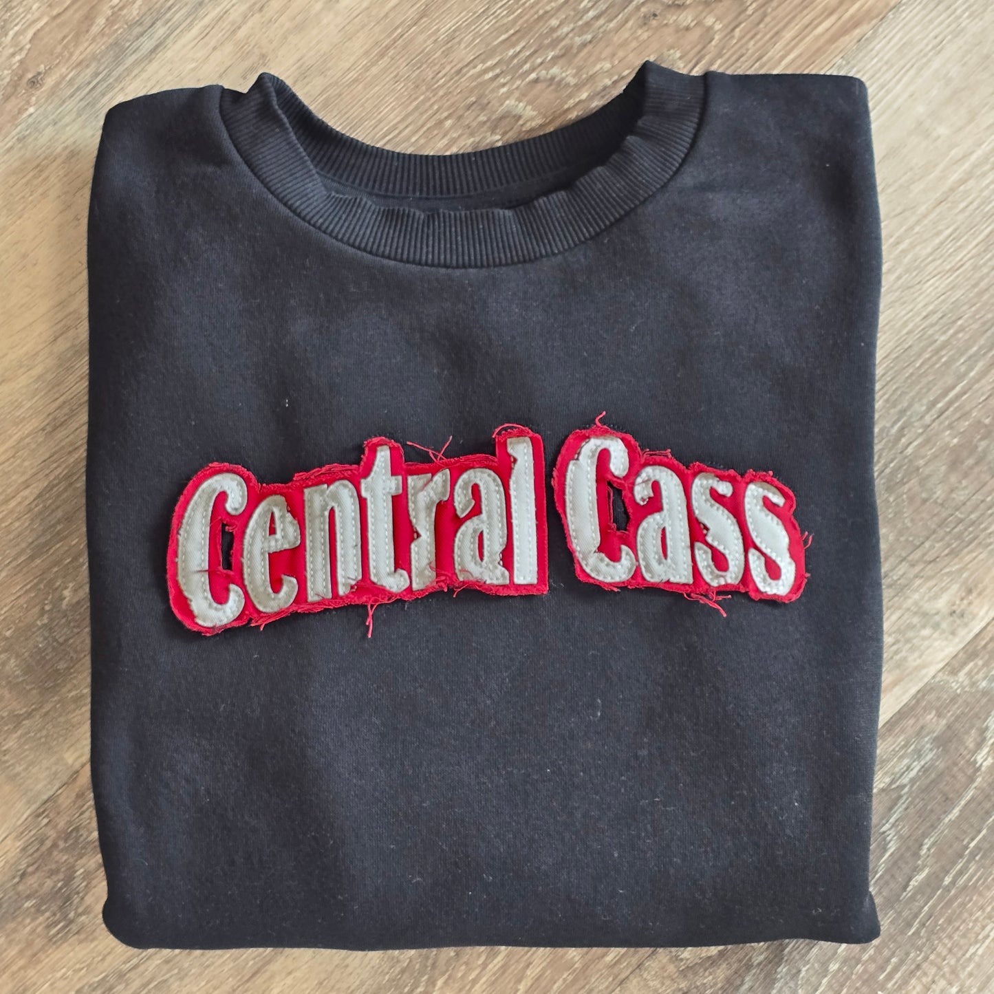 Central Cass Distressed Sweatshirt - Ladies